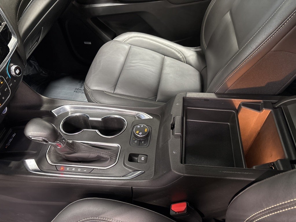 2023 Chevrolet Traverse AWD LT Leather