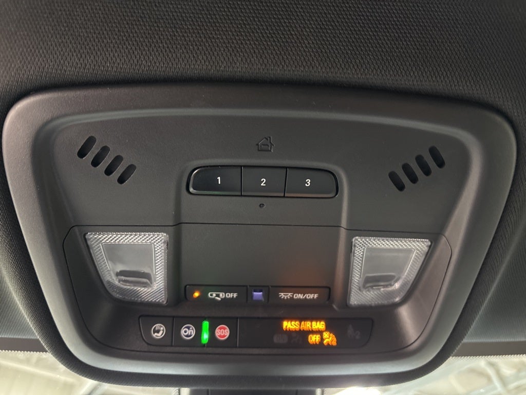 2023 Chevrolet Traverse AWD LT Leather