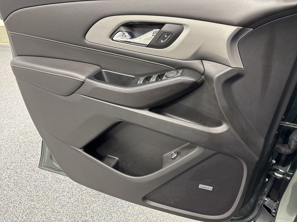 2023 Chevrolet Traverse AWD LT Leather
