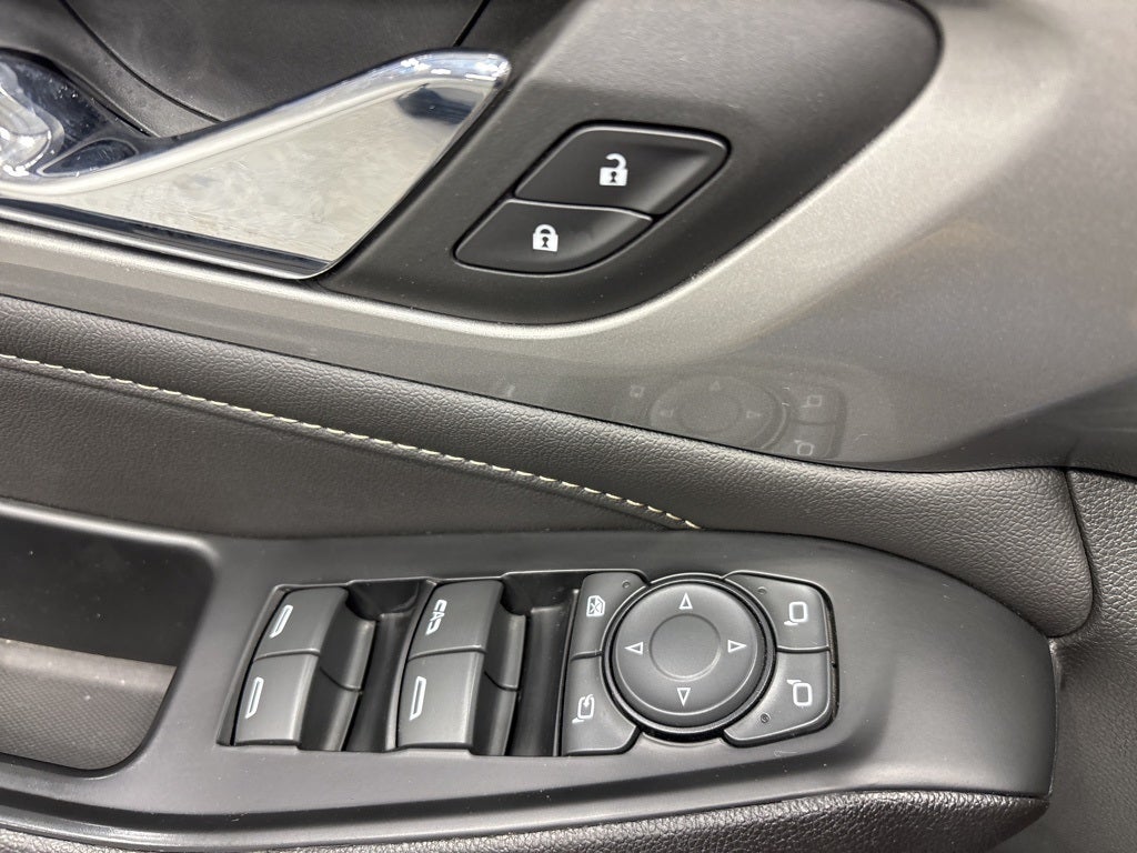 2023 Chevrolet Traverse AWD LT Leather