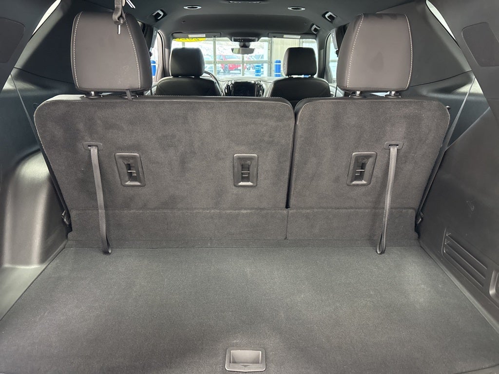 2023 Chevrolet Traverse AWD LT Leather
