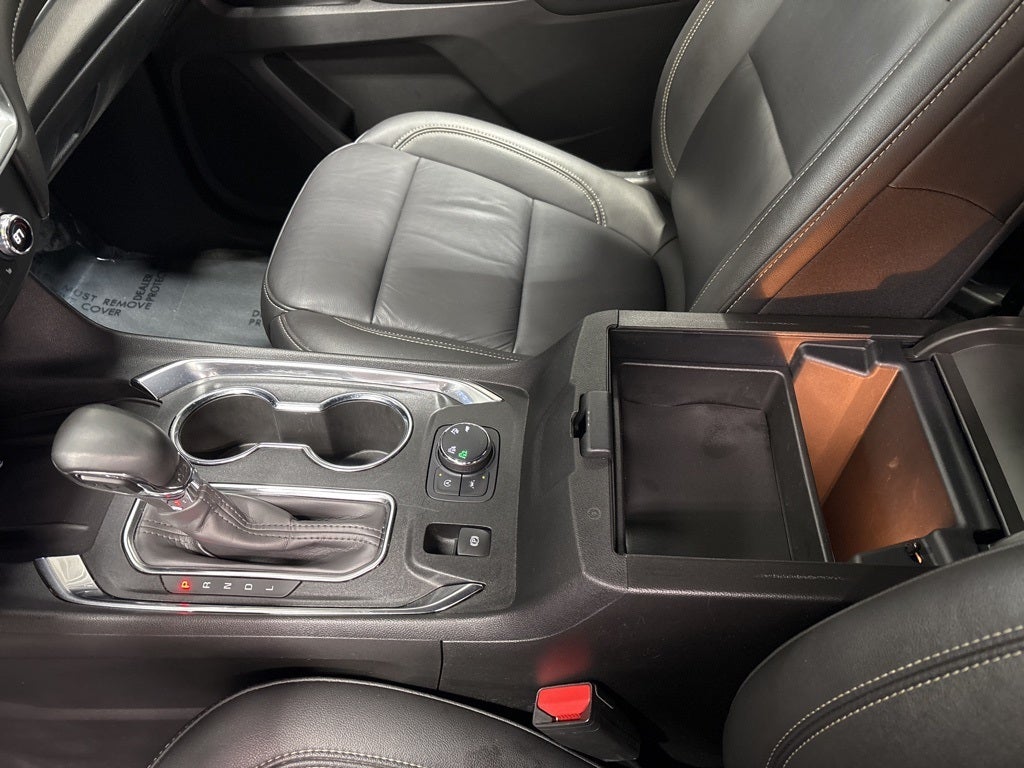 2023 Chevrolet Traverse AWD LT Leather