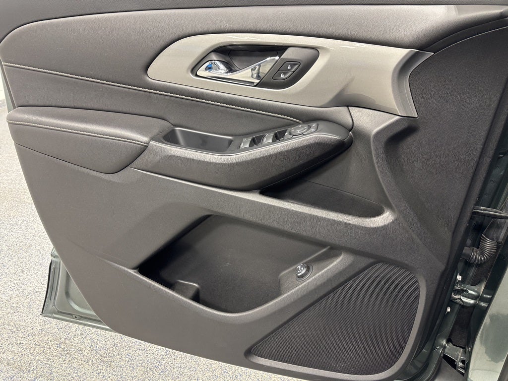 2023 Chevrolet Traverse AWD LT Leather