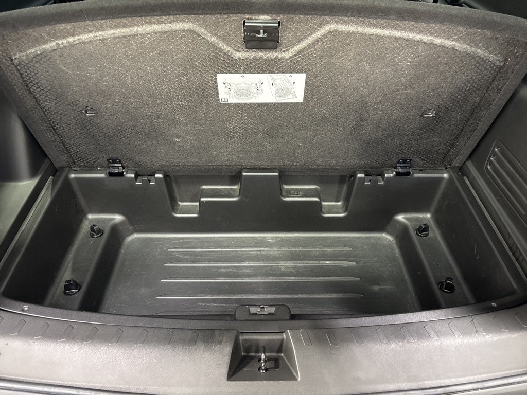 2023 Chevrolet Traverse AWD LT Leather