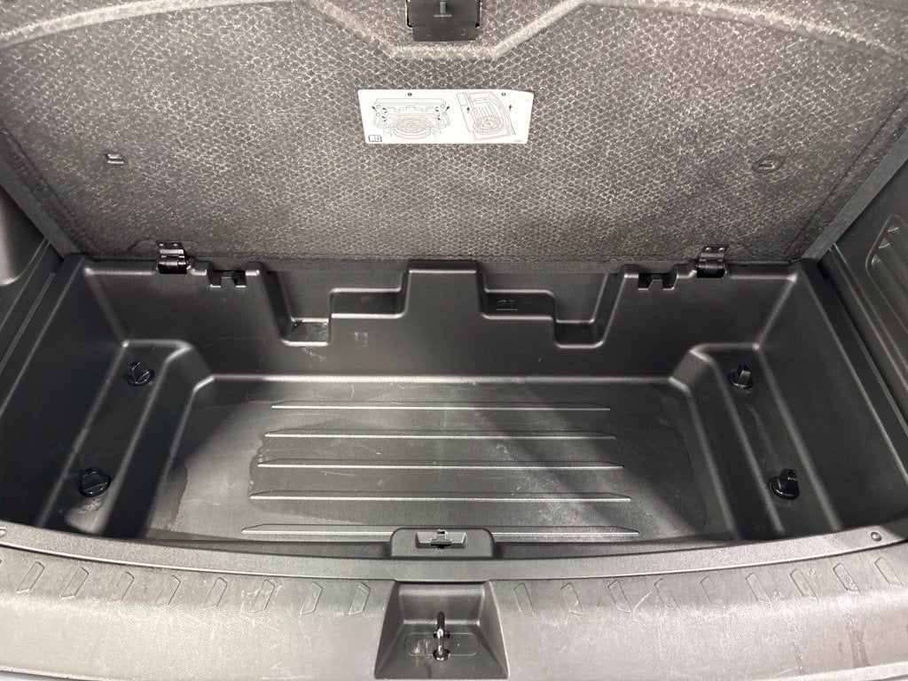2023 Chevrolet Traverse AWD LT Leather