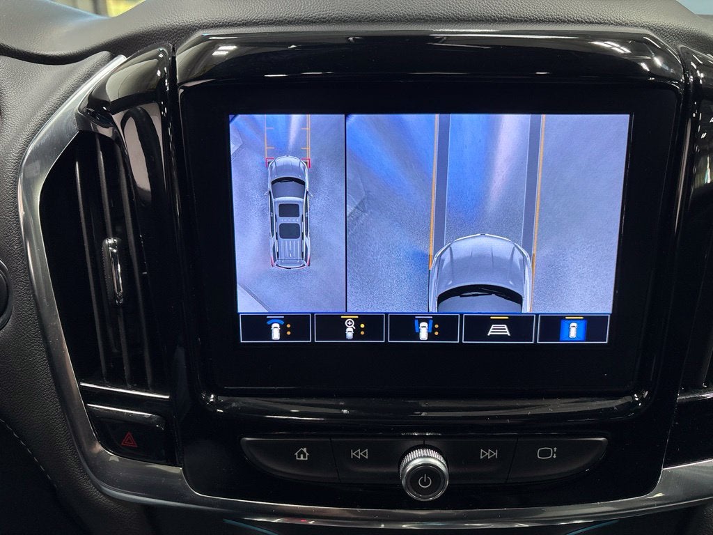 2023 Chevrolet Traverse AWD LT Leather