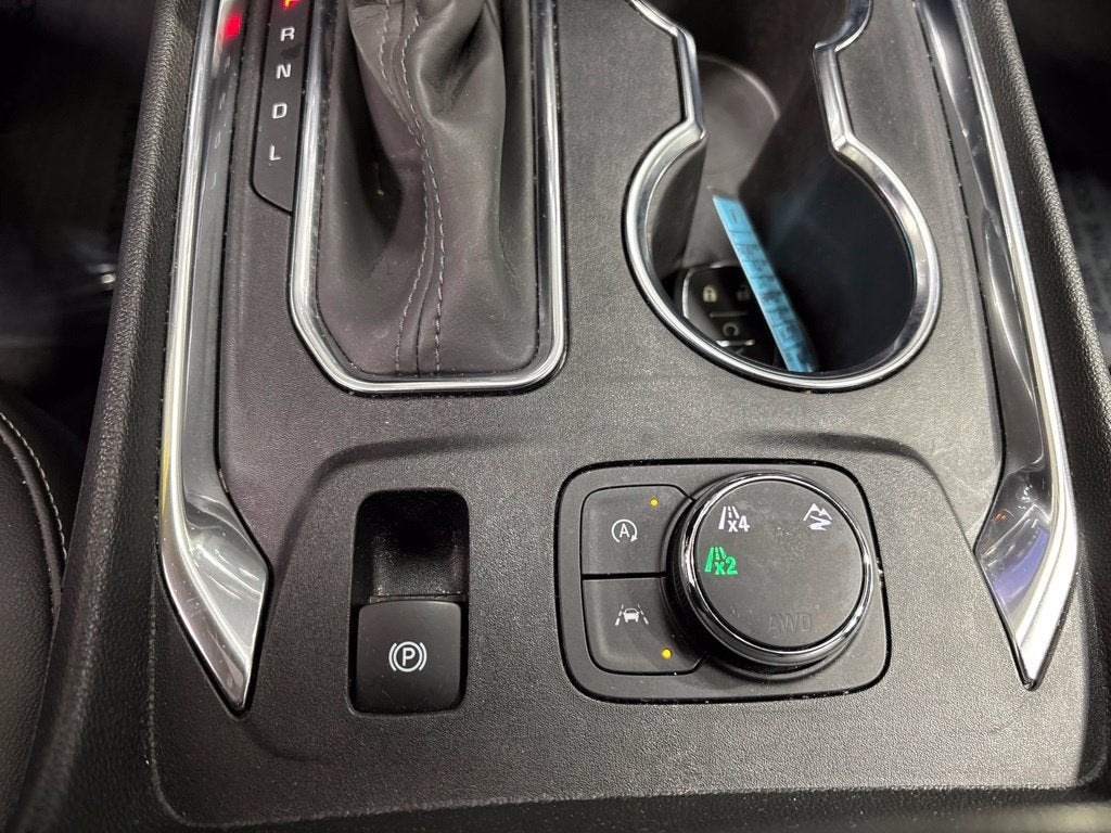 2023 Chevrolet Traverse AWD LT Leather