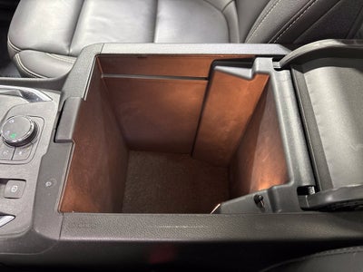 2023 Chevrolet Traverse AWD LT Leather
