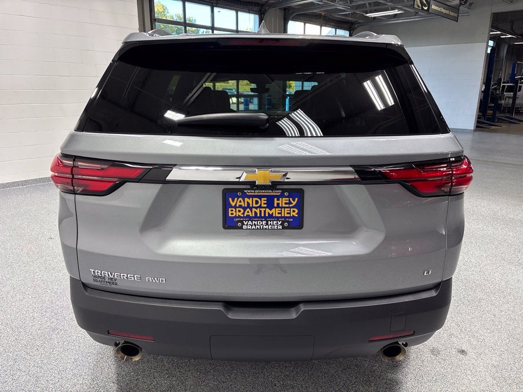 2023 Chevrolet Traverse AWD LT Leather