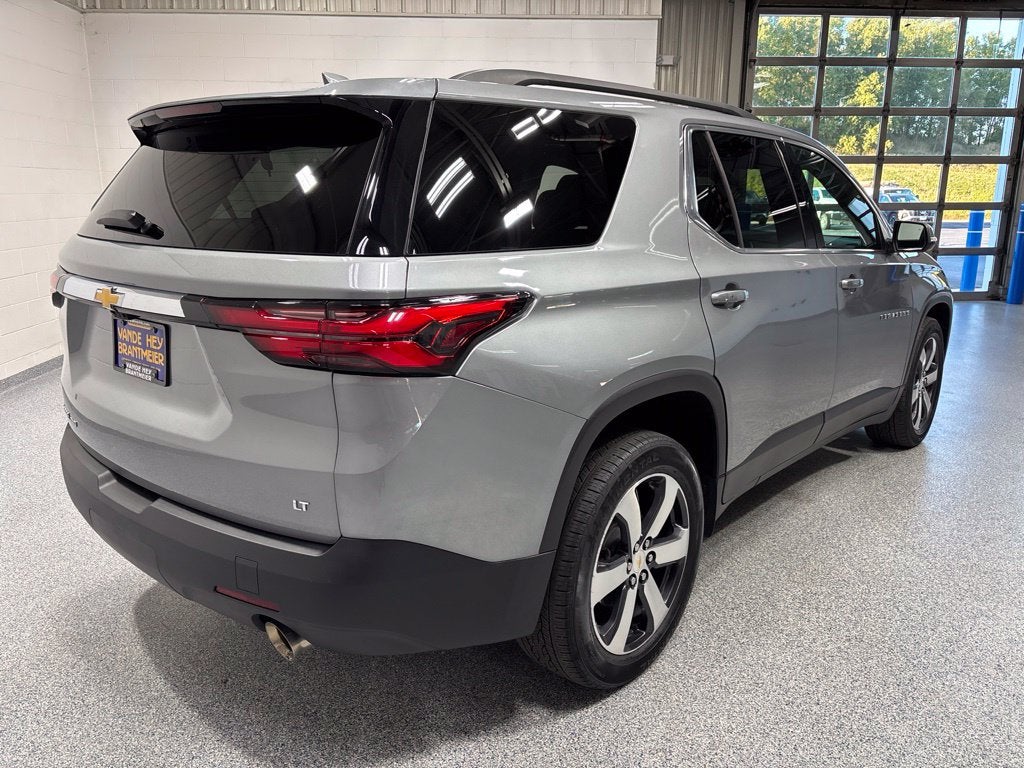 2023 Chevrolet Traverse AWD LT Leather
