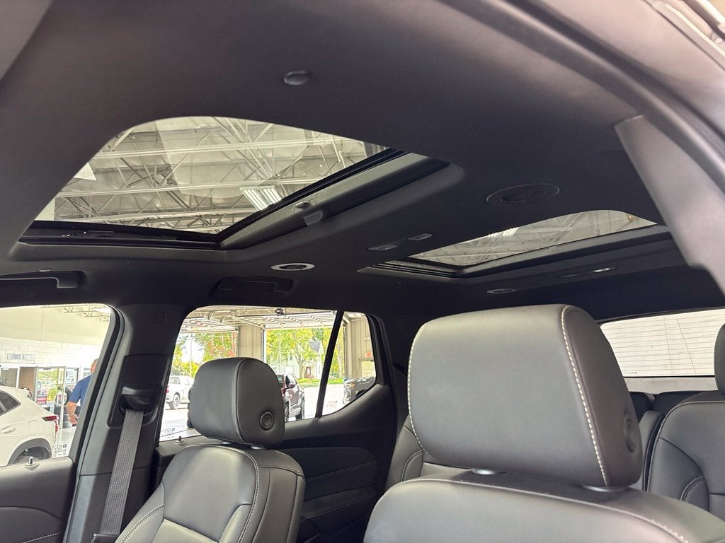 2023 Chevrolet Traverse AWD LT Leather