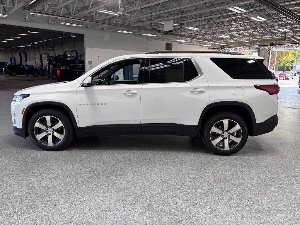 2023 Chevrolet Traverse AWD LT Leather