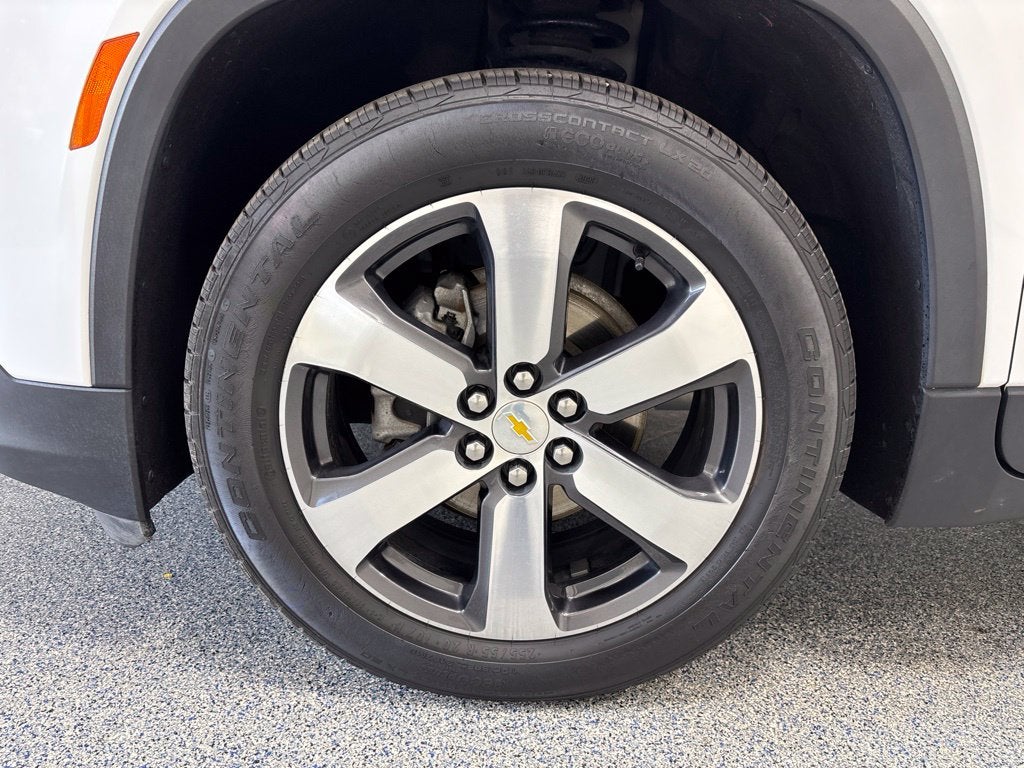 2023 Chevrolet Traverse AWD LT Leather