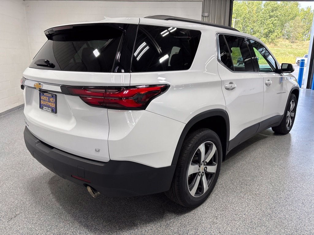 2023 Chevrolet Traverse AWD LT Leather