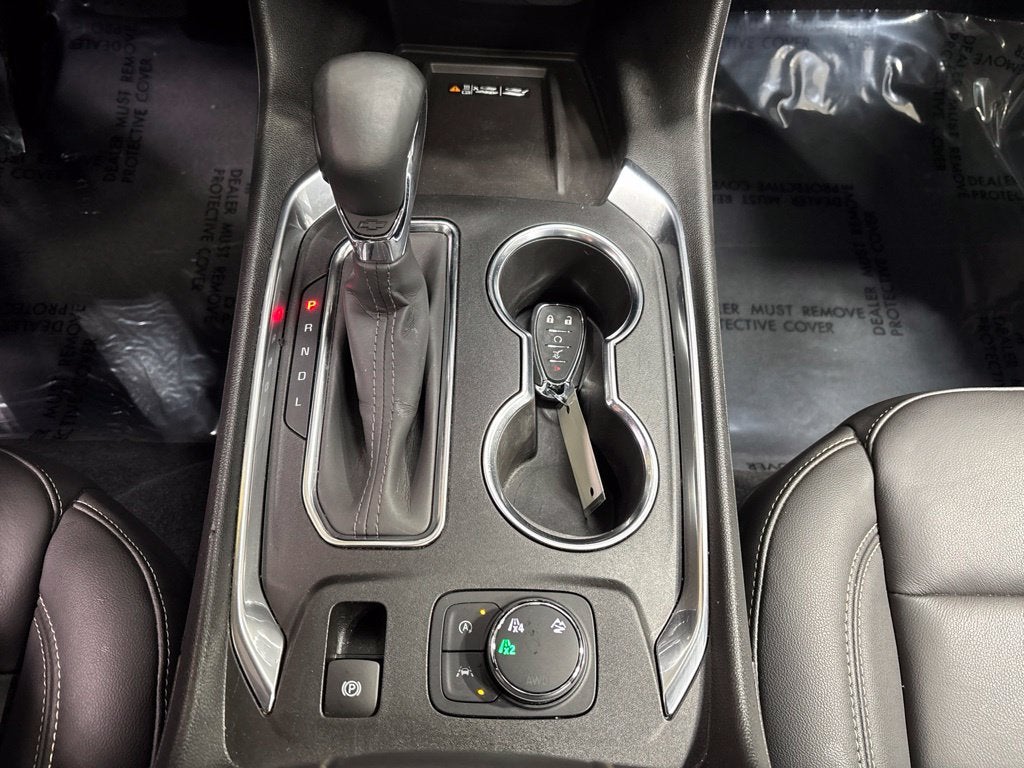 2023 Chevrolet Traverse AWD LT Leather