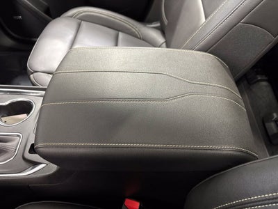 2023 Chevrolet Traverse AWD LT Leather