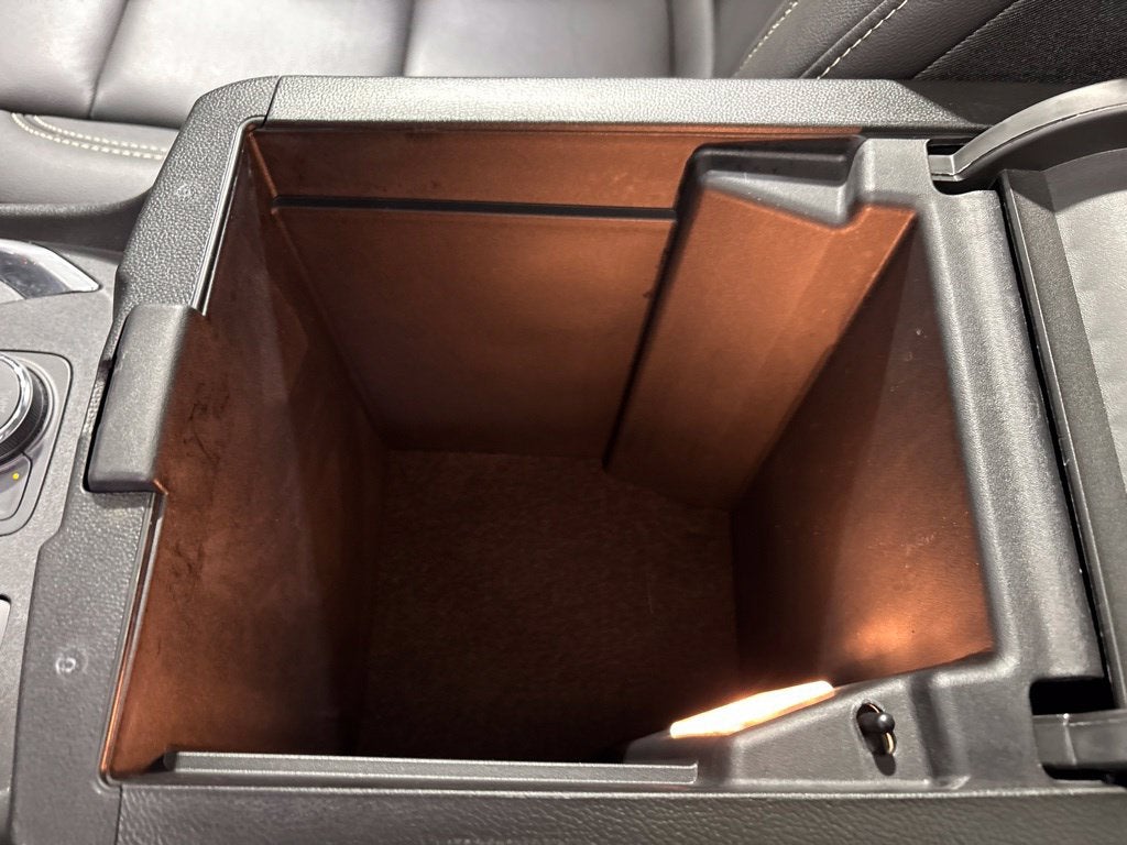 2023 Chevrolet Traverse AWD LT Leather