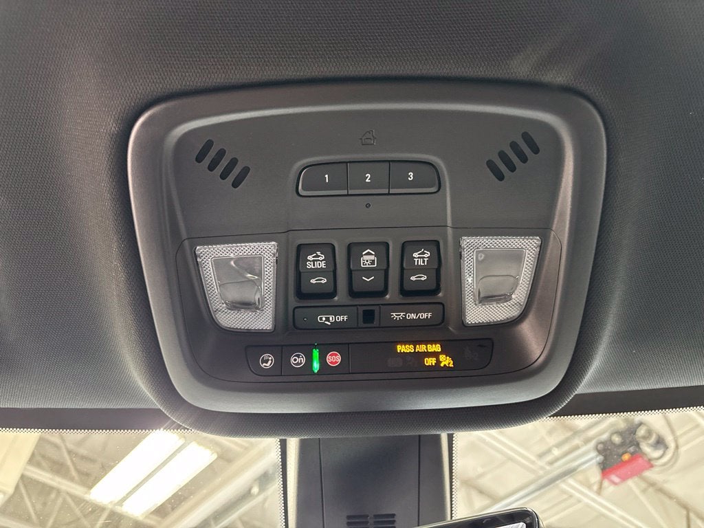 2023 Chevrolet Traverse AWD LT Leather