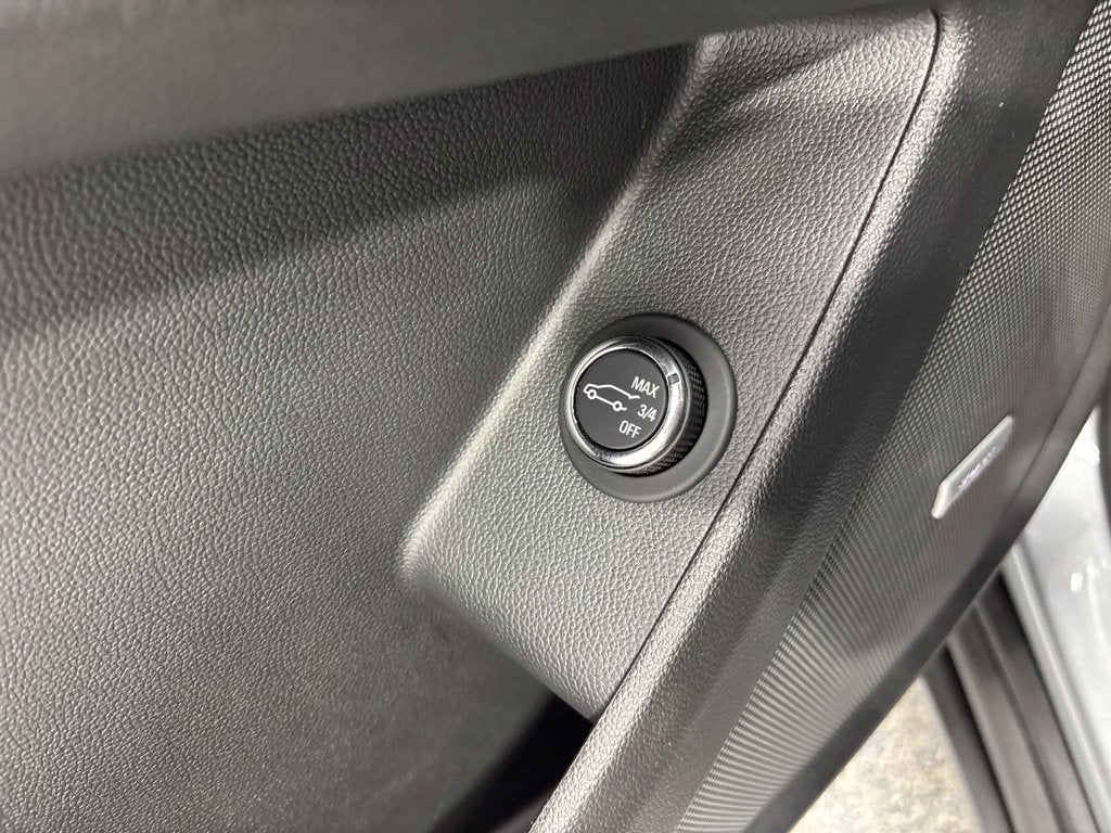 2023 Chevrolet Traverse AWD LT Leather