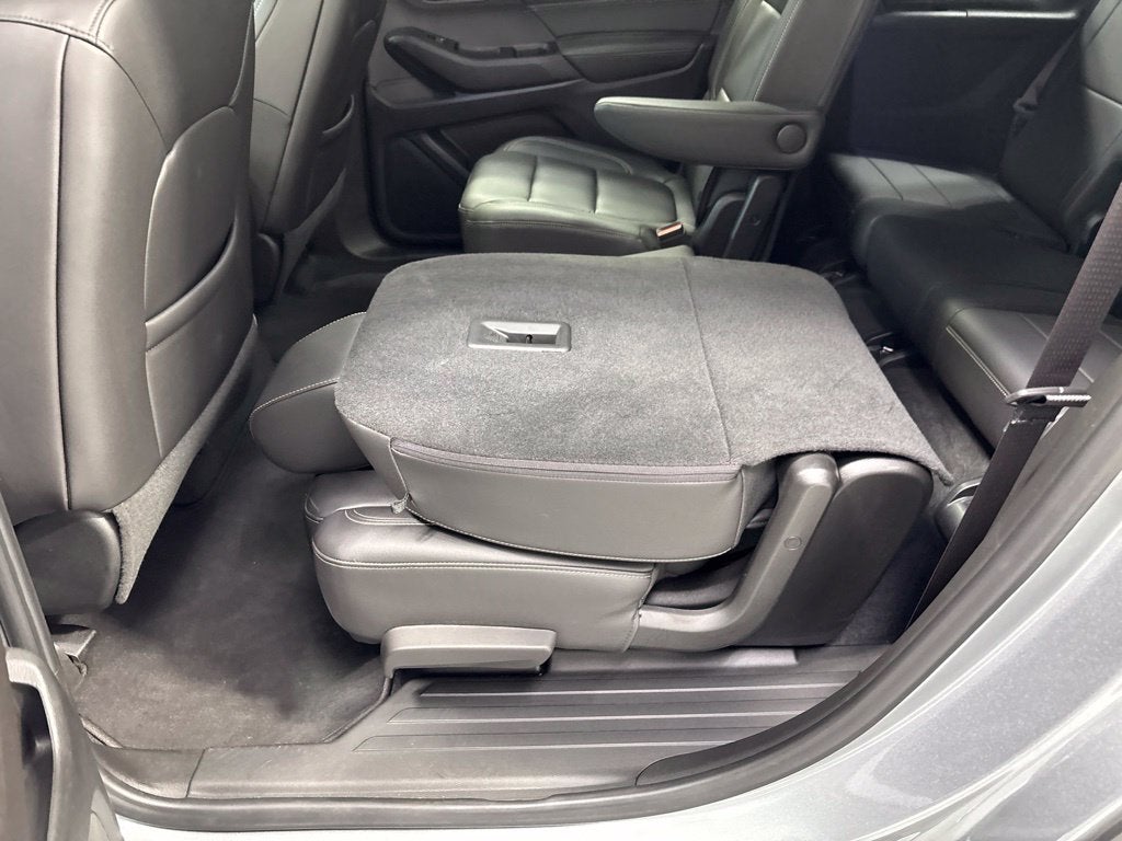 2023 Chevrolet Traverse AWD LT Leather