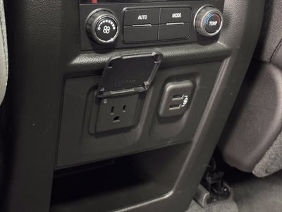 2023 Chevrolet Traverse AWD LT Leather