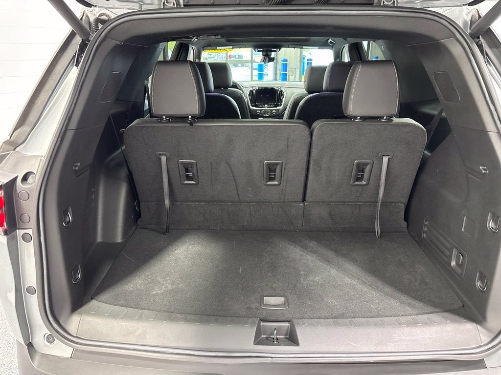 2023 Chevrolet Traverse AWD LT Leather