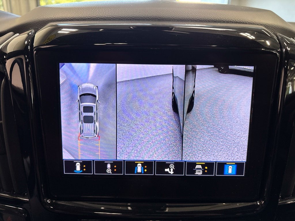 2023 Chevrolet Traverse AWD LT Leather