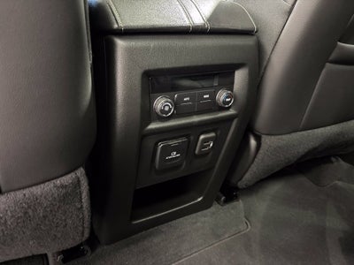 2023 Chevrolet Traverse AWD LT Leather