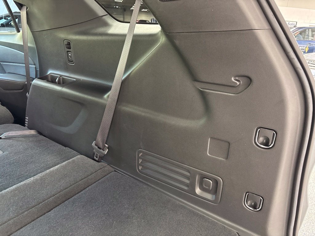 2023 Chevrolet Traverse AWD LT Leather