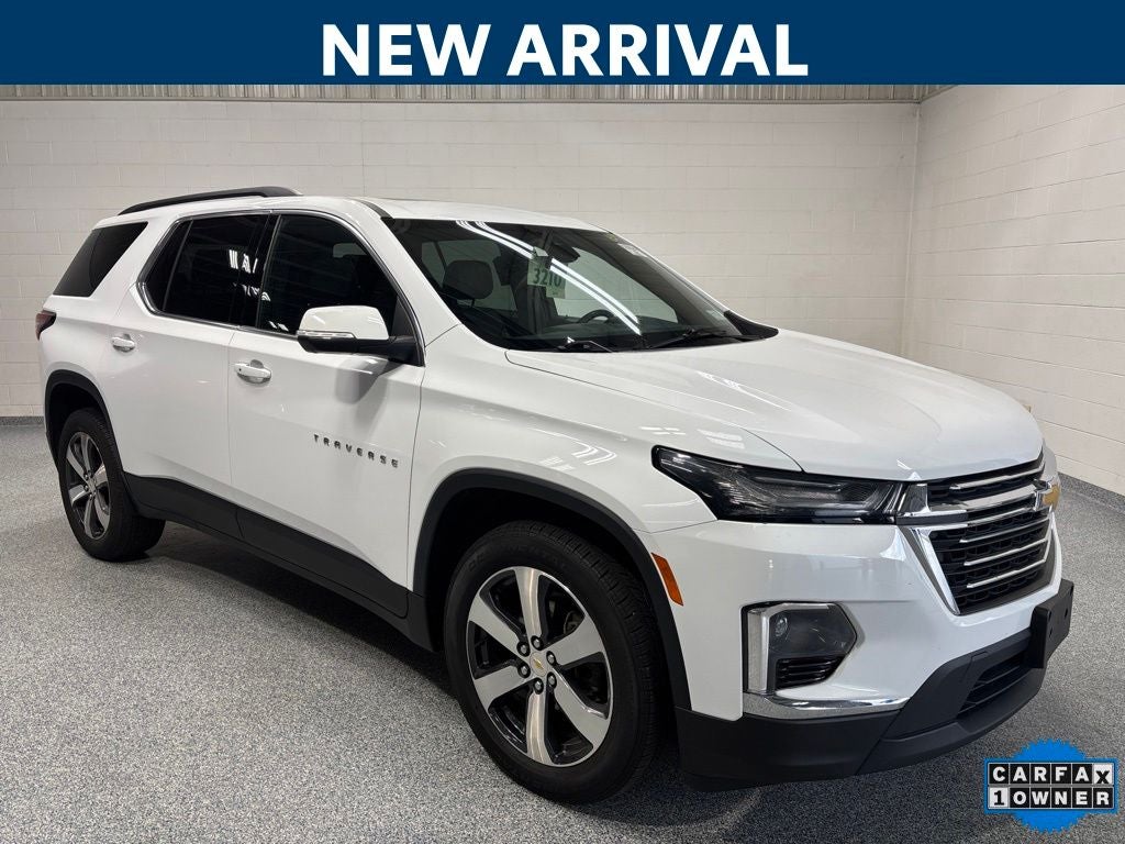 2023 Chevrolet Traverse AWD LT Leather