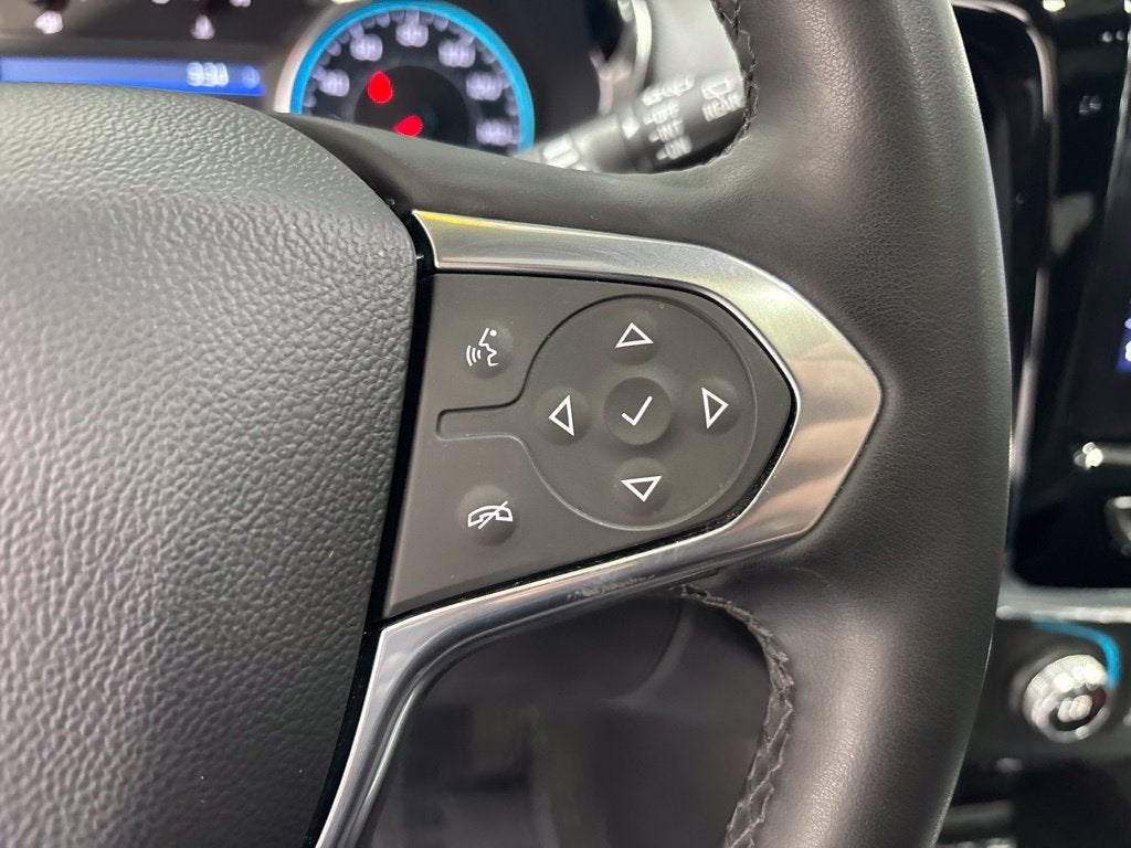 2023 Chevrolet Traverse AWD LT Leather