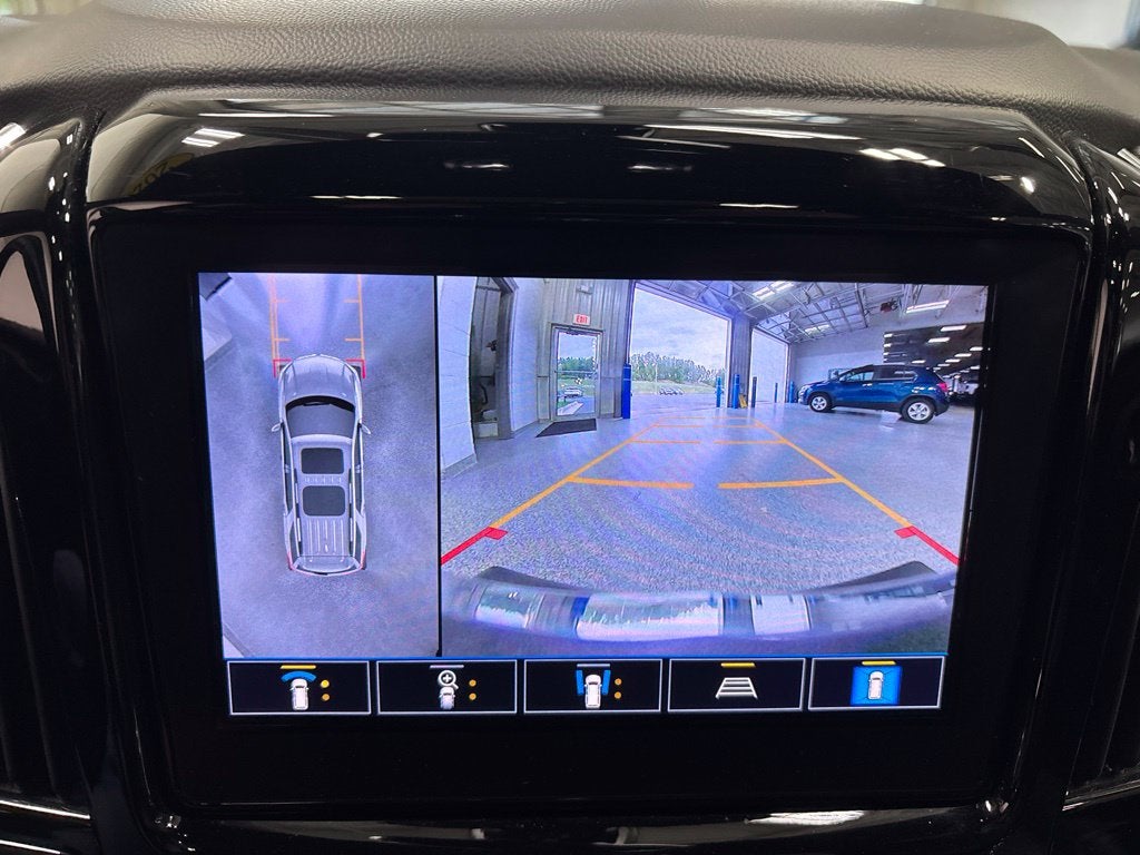 2023 Chevrolet Traverse AWD LT Leather