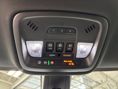 2023 Chevrolet Traverse AWD LT Leather
