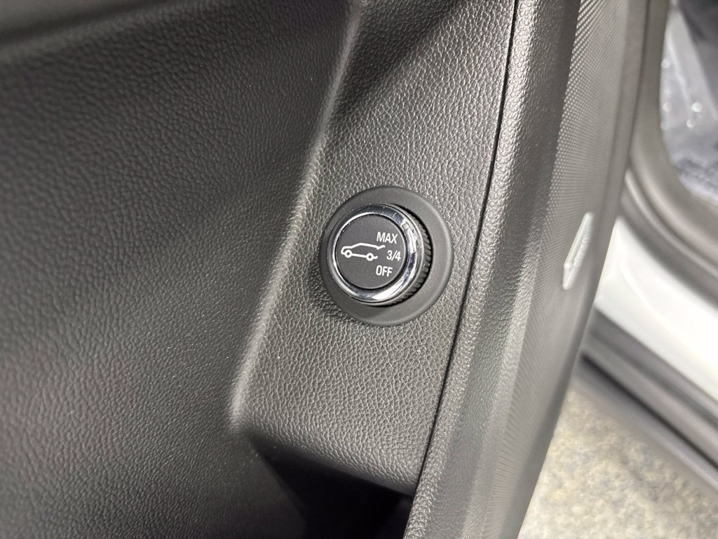 2023 Chevrolet Traverse AWD LT Leather