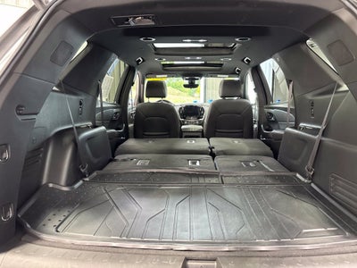 2023 Chevrolet Traverse AWD LT Leather