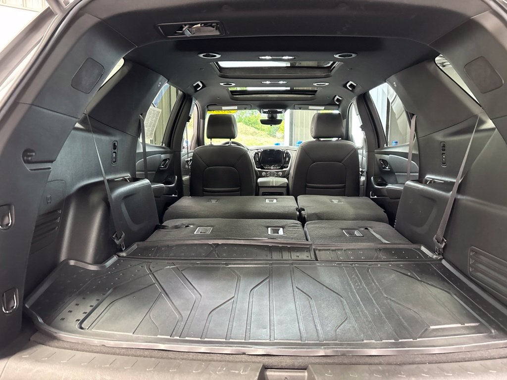 2023 Chevrolet Traverse AWD LT Leather