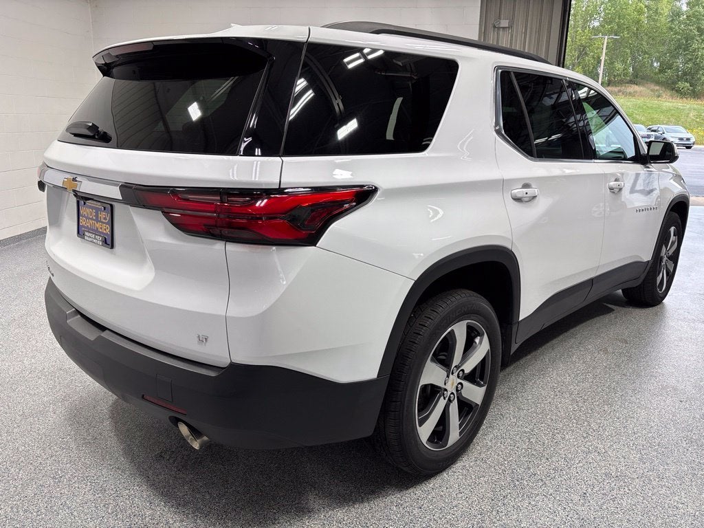 2023 Chevrolet Traverse AWD LT Leather