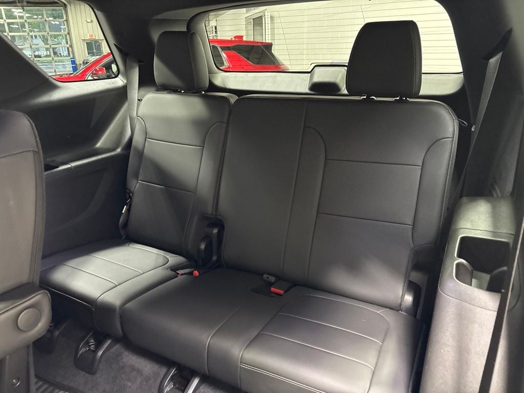 2023 Chevrolet Traverse AWD LT Leather