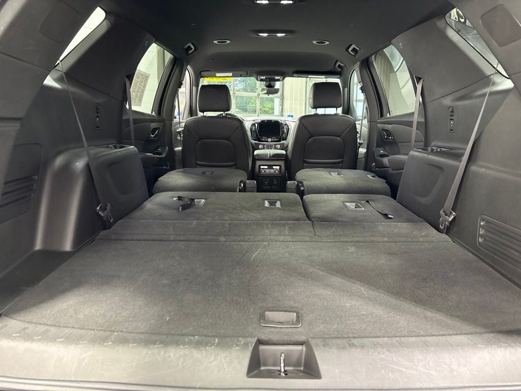 2023 Chevrolet Traverse AWD LT Leather