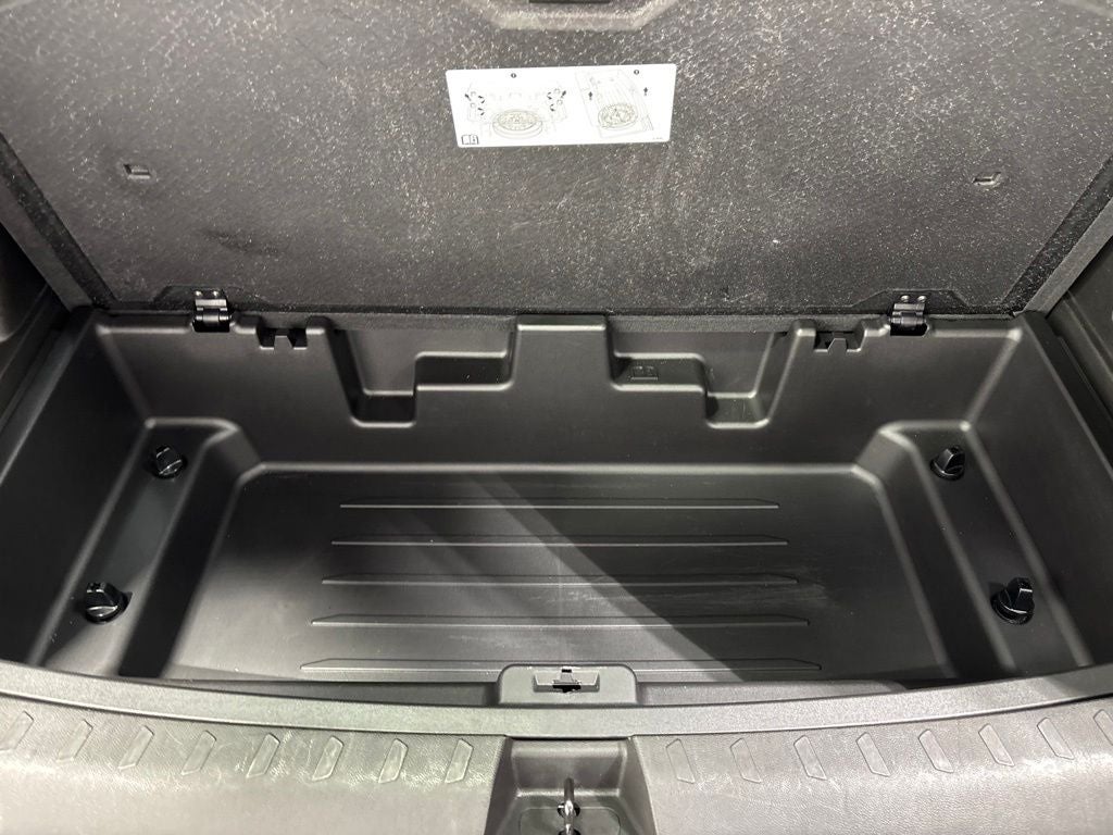 2023 Chevrolet Traverse AWD LT Leather