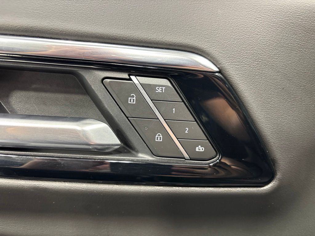 2026 Chevrolet Suburban LT, 4WD