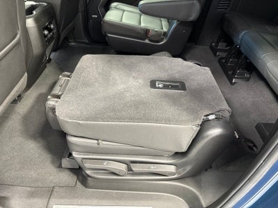 2026 Chevrolet Suburban LT, 4WD