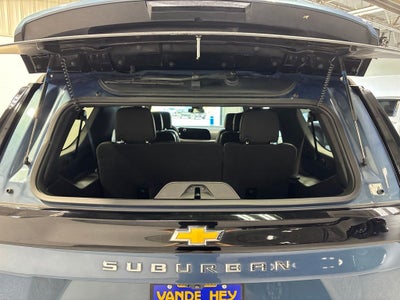 2026 Chevrolet Suburban LT, 4WD