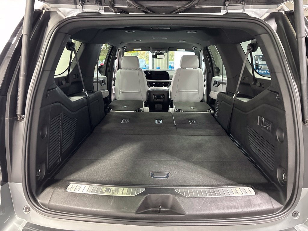 2026 Chevrolet Suburban Premier, 4WD