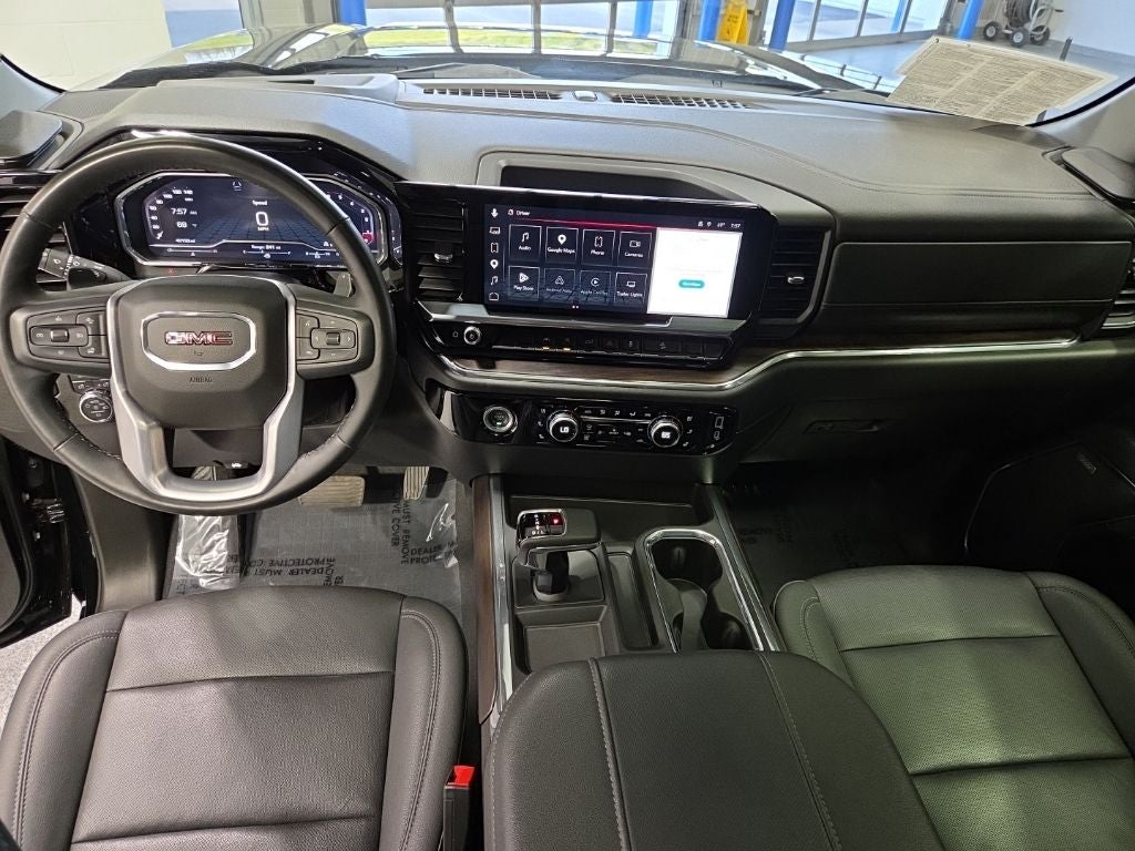 2023 GMC Sierra 1500 4WD Crew Cab Short Box SLT