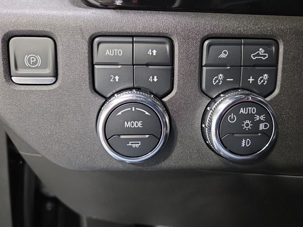2023 GMC Sierra 1500 4WD Crew Cab Short Box SLT