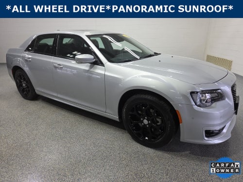 2023 Chrysler 300 Touring L AWD