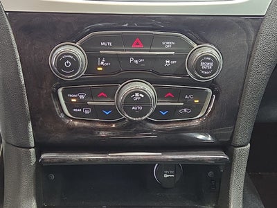 2023 Chrysler 300 Touring L AWD