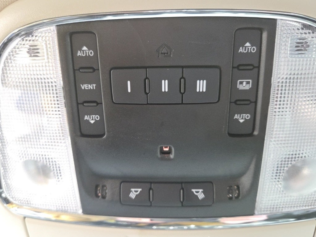 2023 Chrysler 300 Touring L AWD