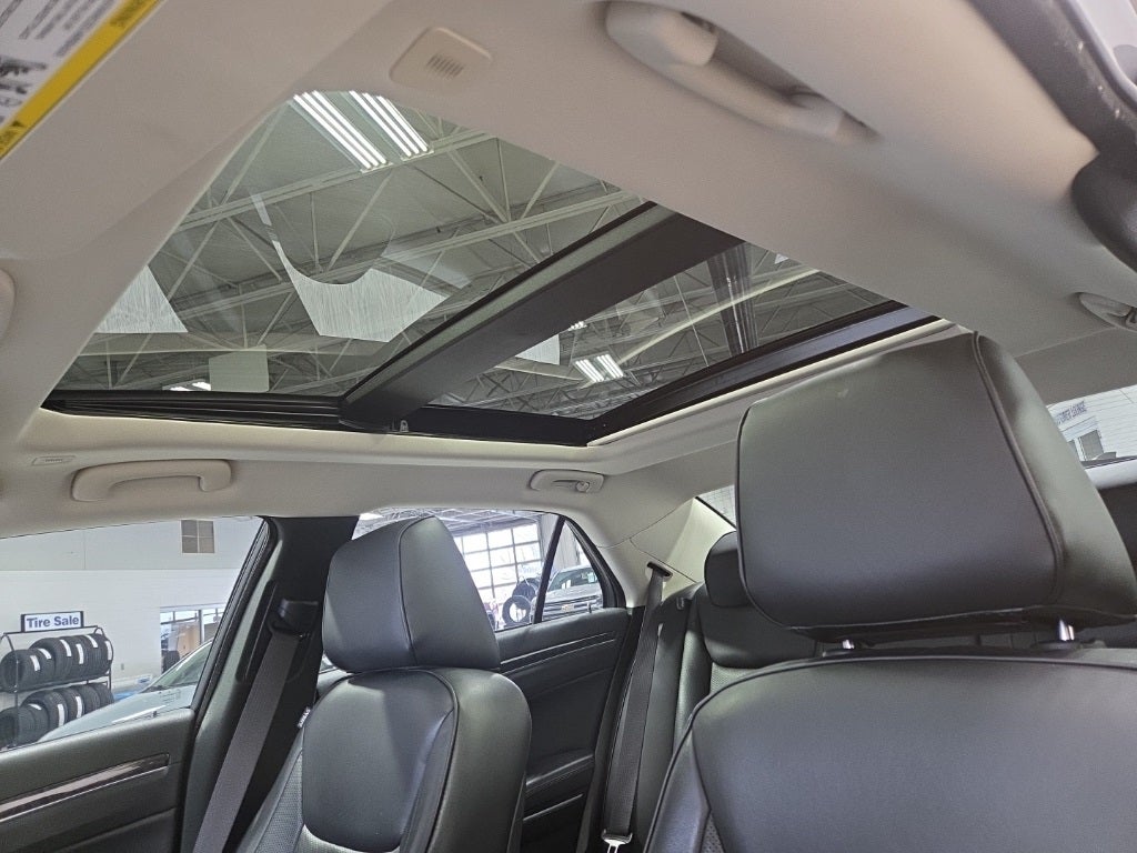 2023 Chrysler 300 Touring L AWD